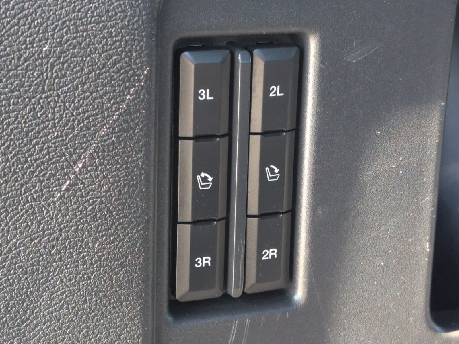 used 2023 Ford Expedition car, priced at $50,497