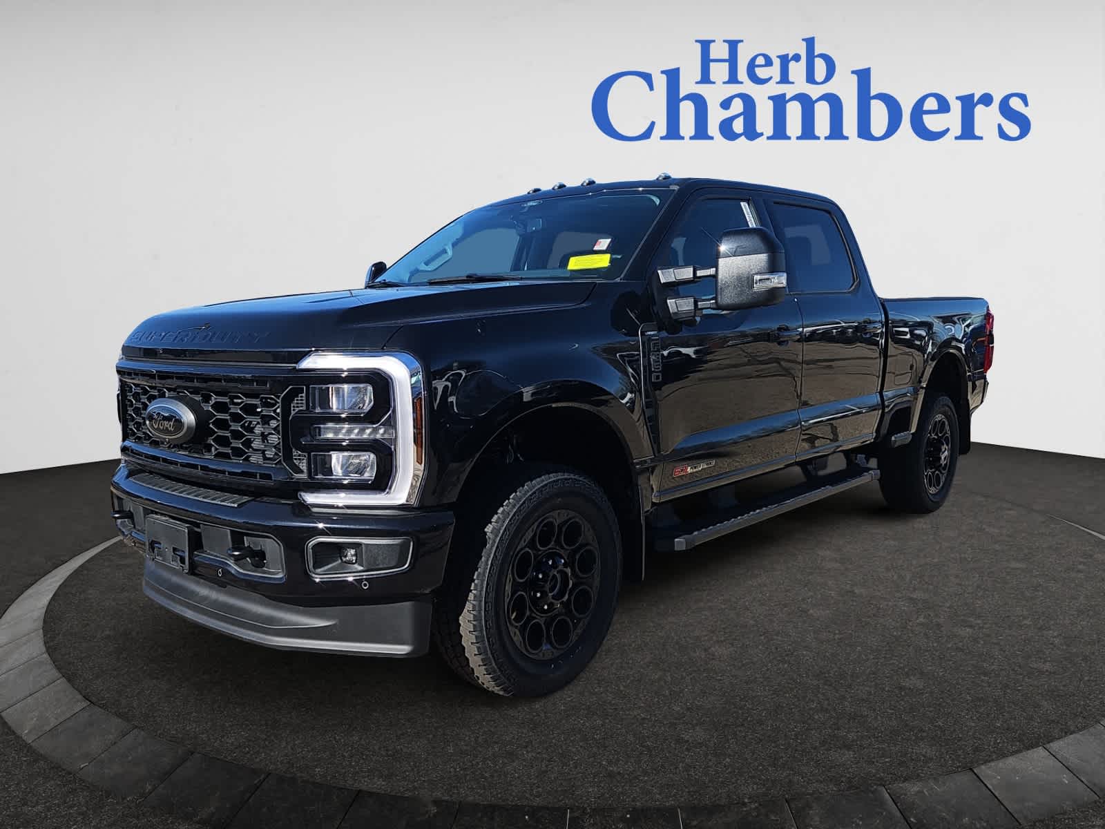 2025 Ford F-350 Lariat photo 4