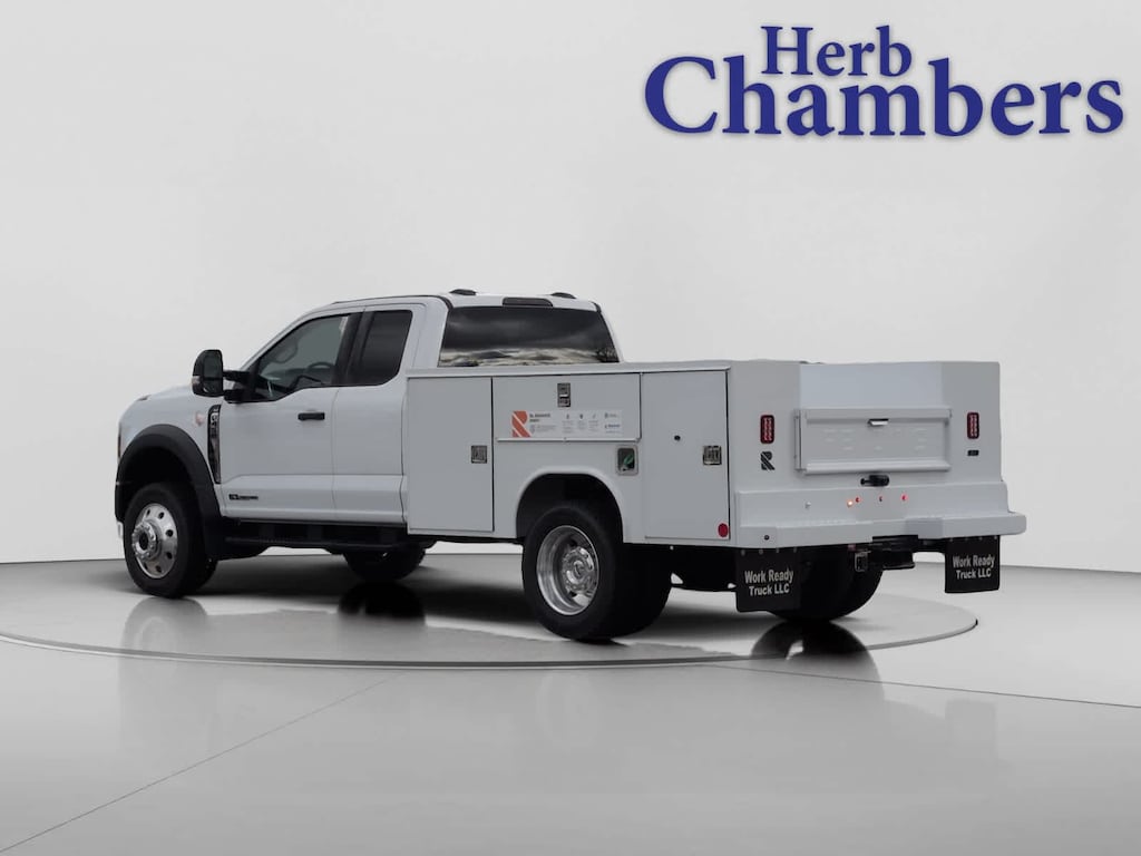 New 2025 Ford Super Duty F-450 DRW XLT Truck Super Cab