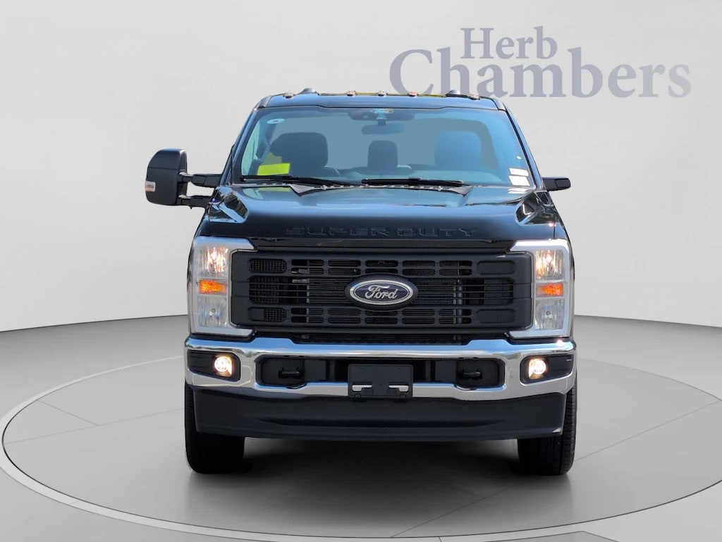 New 2026 Ford Super Duty F-350 SRW Pickup XL 4WD Reg Cab 8 Box Truck Regular Cab