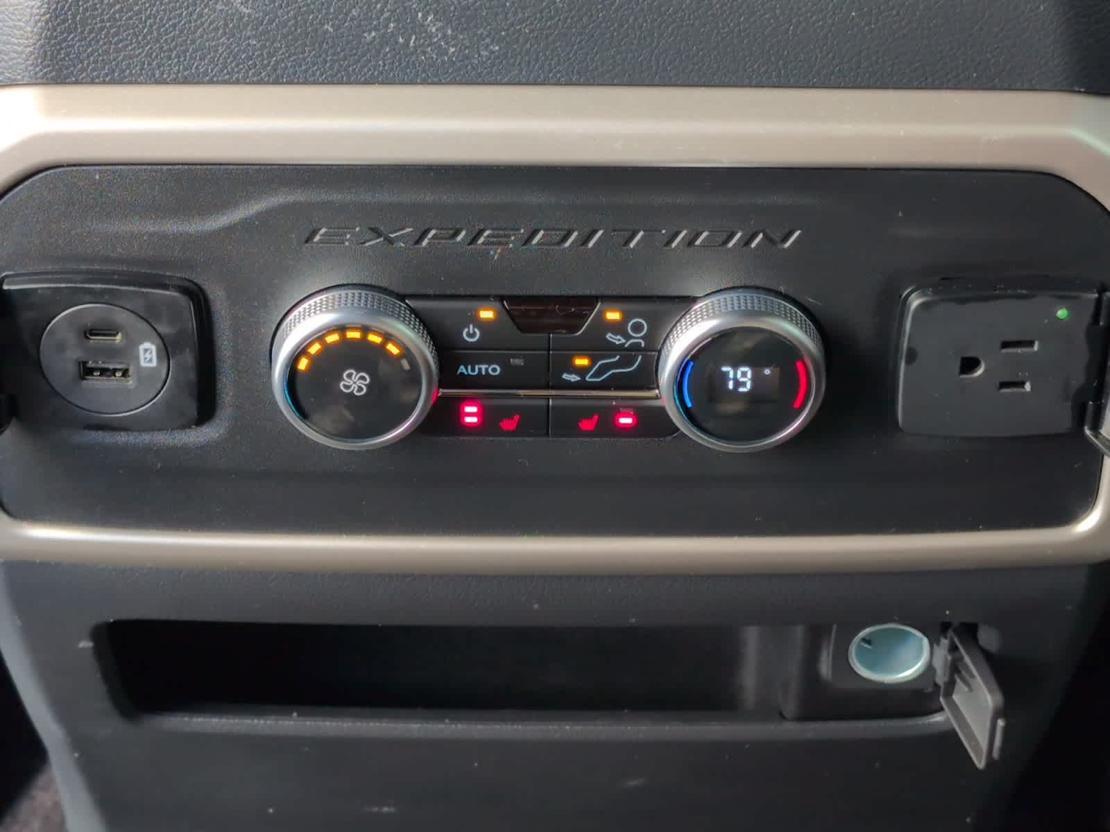 used 2023 Ford Expedition car, priced at $50,497