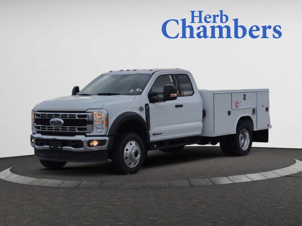 New 2025 Ford Super Duty F-450 DRW XLT Truck Super Cab