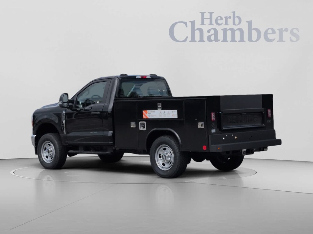 New 2026 Ford Super Duty F-350 SRW Pickup XL 4WD Reg Cab 8 Box Truck Regular Cab