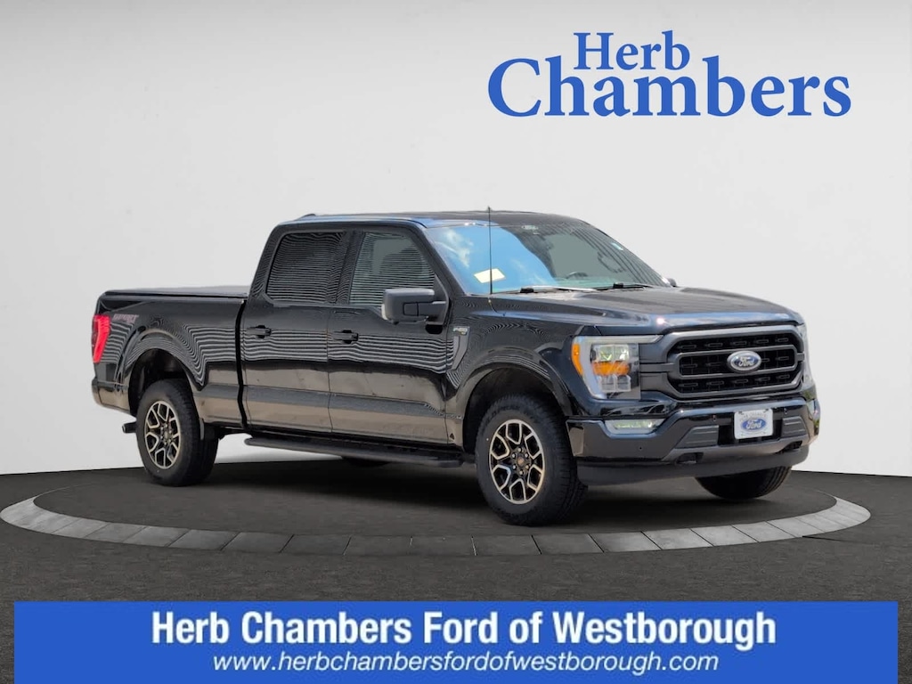 Used 2022 Ford F-150 XLT 4WD Supercrew 5.5 Box Truck SuperCrew Cab