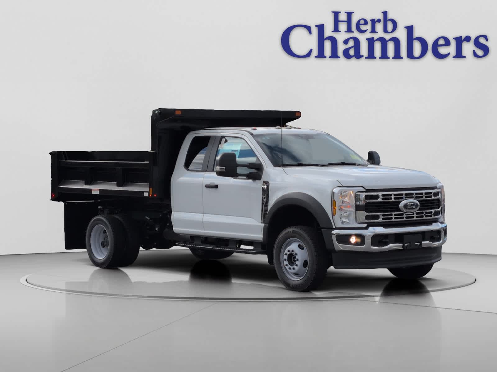 2025 Ford F-450 Super Duty Chassis Cab XL's photo