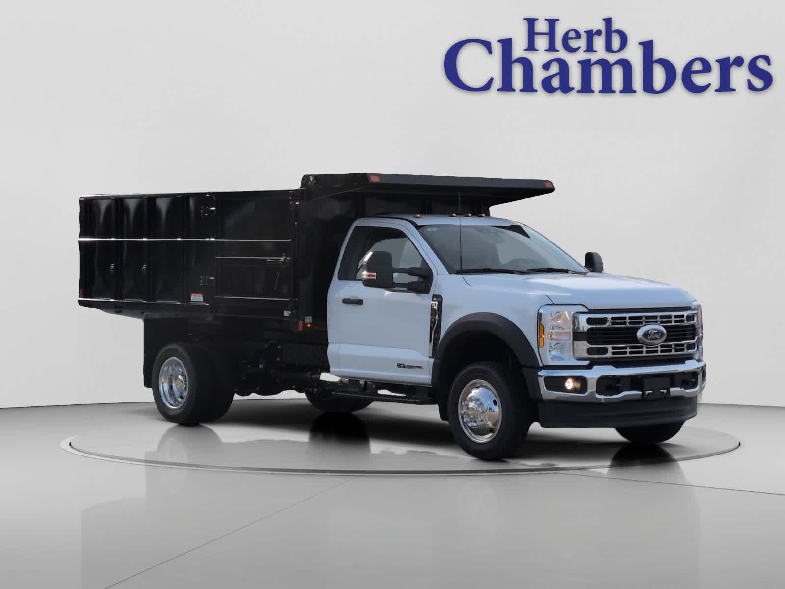 2025 Ford F-550 Super Duty Chassis Cab XL's photo