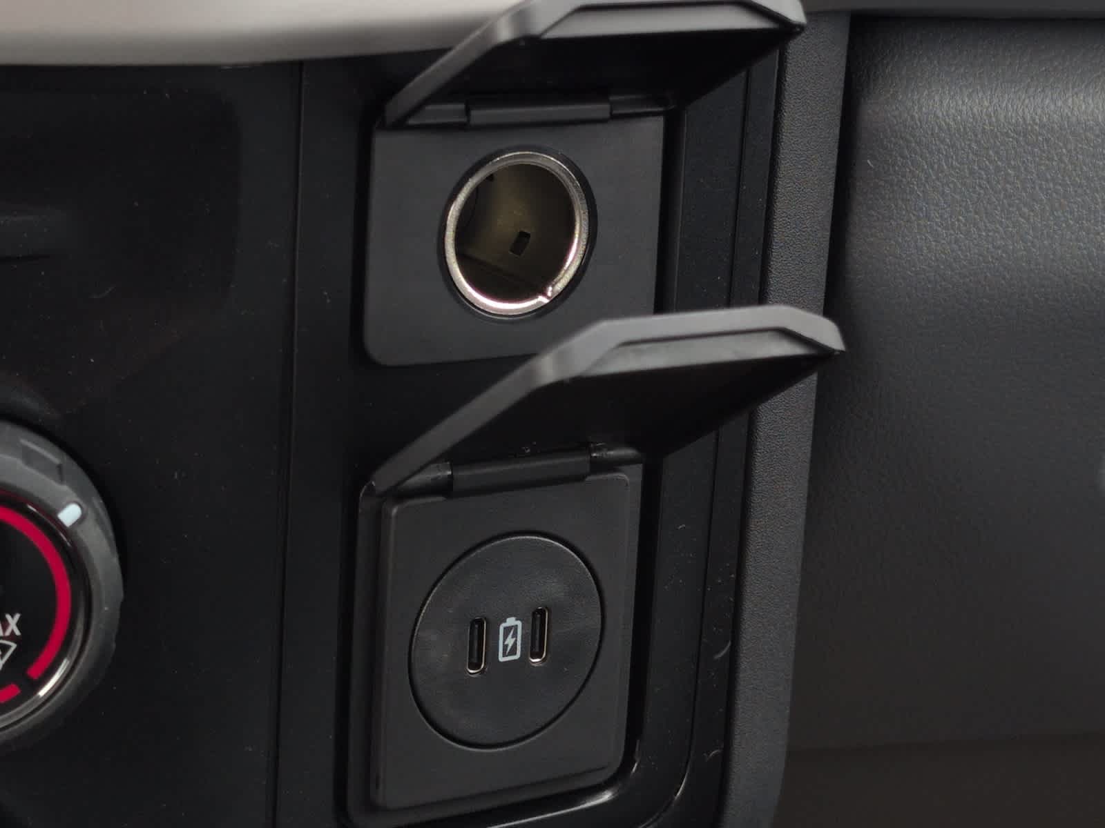 2025 Ford F-350 Super Duty Chassis Cab XL - Photo 25