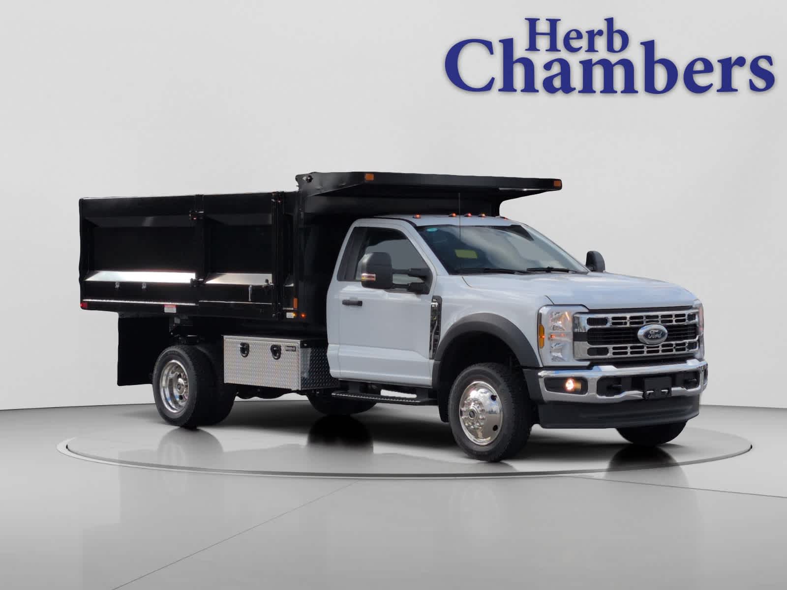 2025 Ford F-450 Super Duty Chassis Cab XL's photo