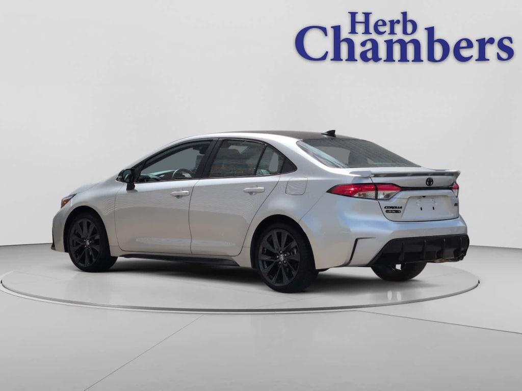 Used 2025 Toyota Corolla SE Sedan