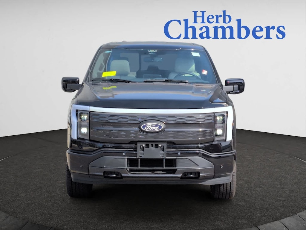 New 2025 Ford F-150 Lightning Platinum 4WD Supercrew 5.5 Box Truck SuperCrew Cab