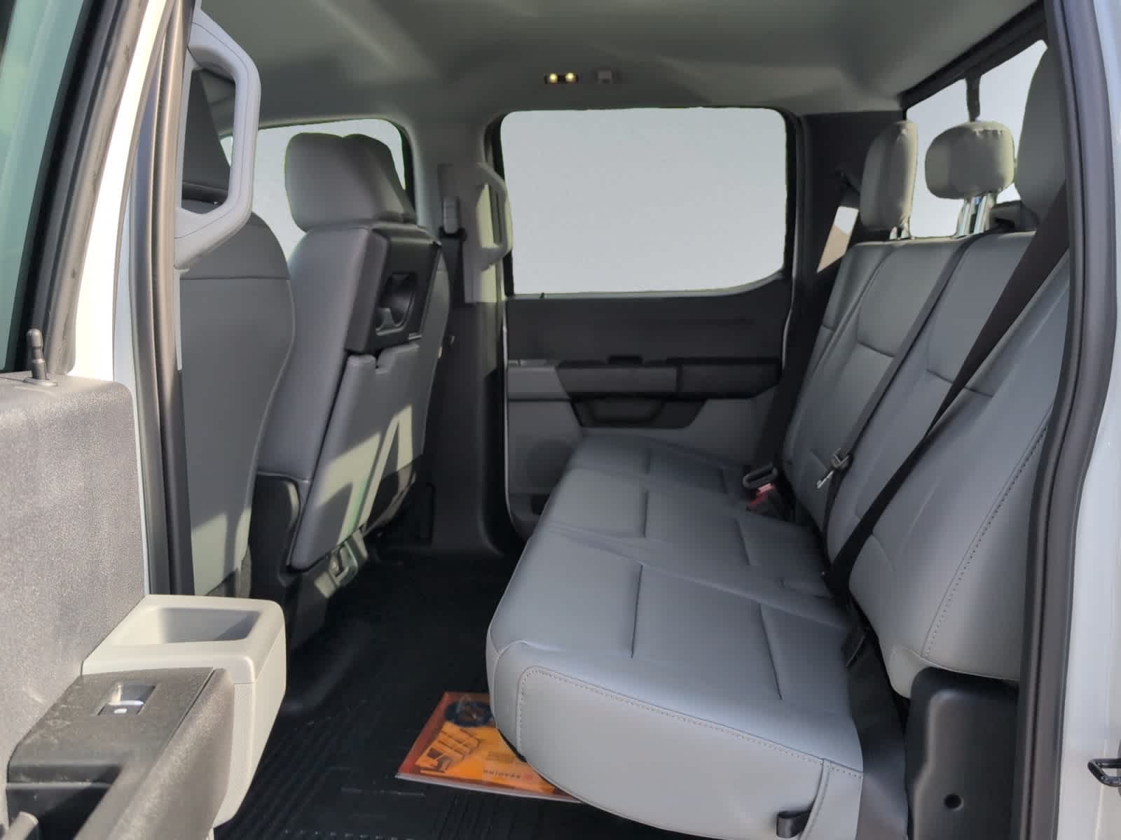 2026 Ford F-450 Super Duty Chassis Cab XL - Photo 7