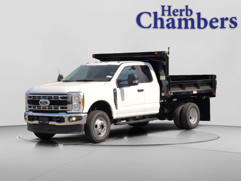 New 2026 Ford Super Duty F-350 DRW Chassis Cab XL 4WD Supercab 168 WB 60 CA Truck Super Cab