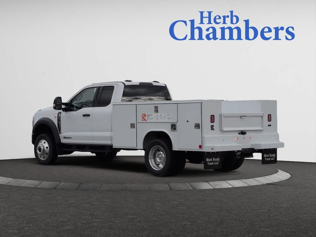 New 2025 Ford Super Duty F-450 DRW XLT Truck Super Cab