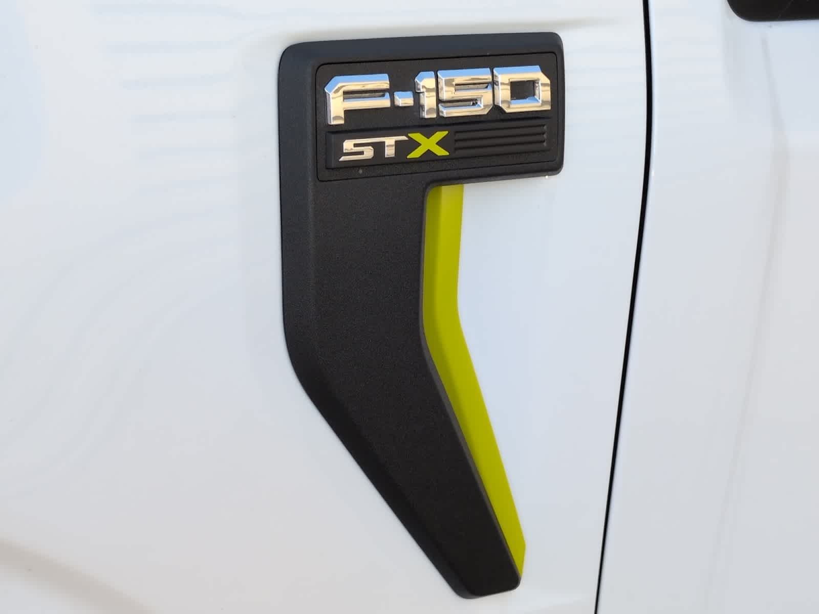 new 2025 Ford F-150 car, priced at $51,754