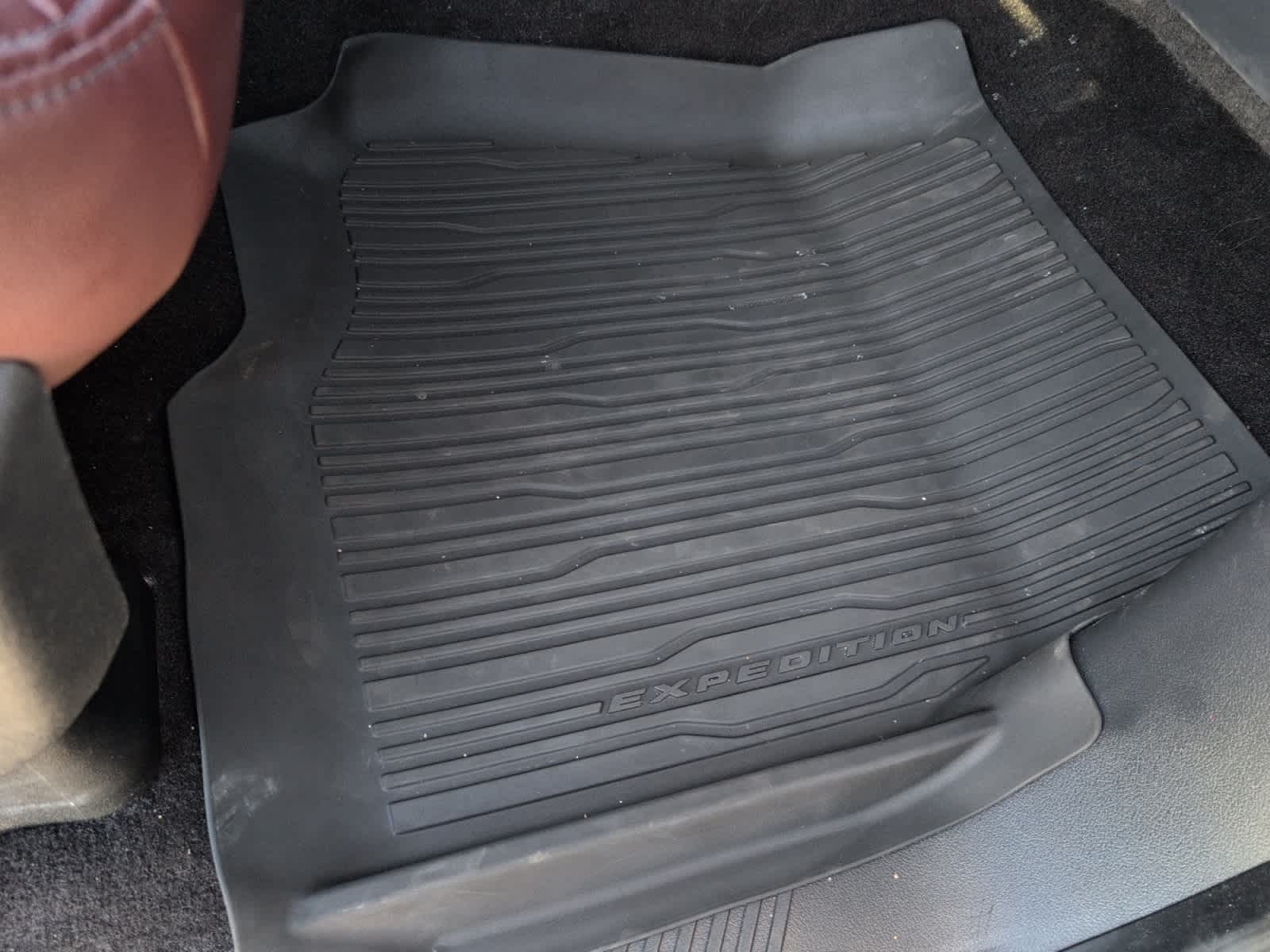 used 2023 Ford Expedition car, priced at $50,497