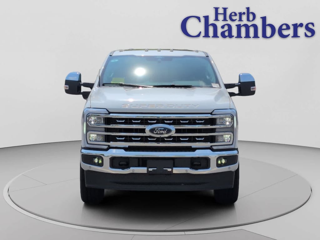 New 2026 Ford Super Duty F-350 SRW Lariat Truck Crew Cab
