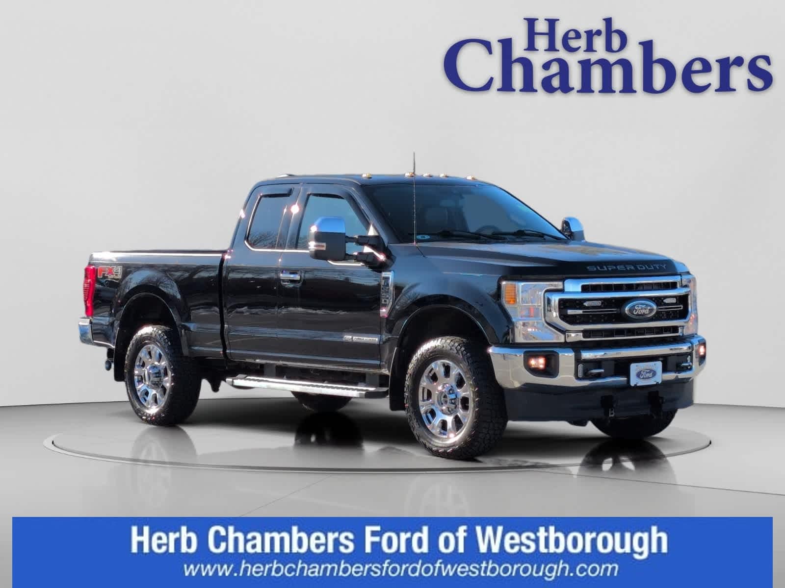 2022 Ford F-350 Super Duty Lariat's photo