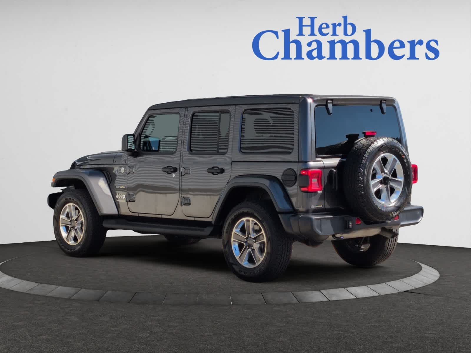 2021 Jeep Wrangler Unlimited Sahara photo 4