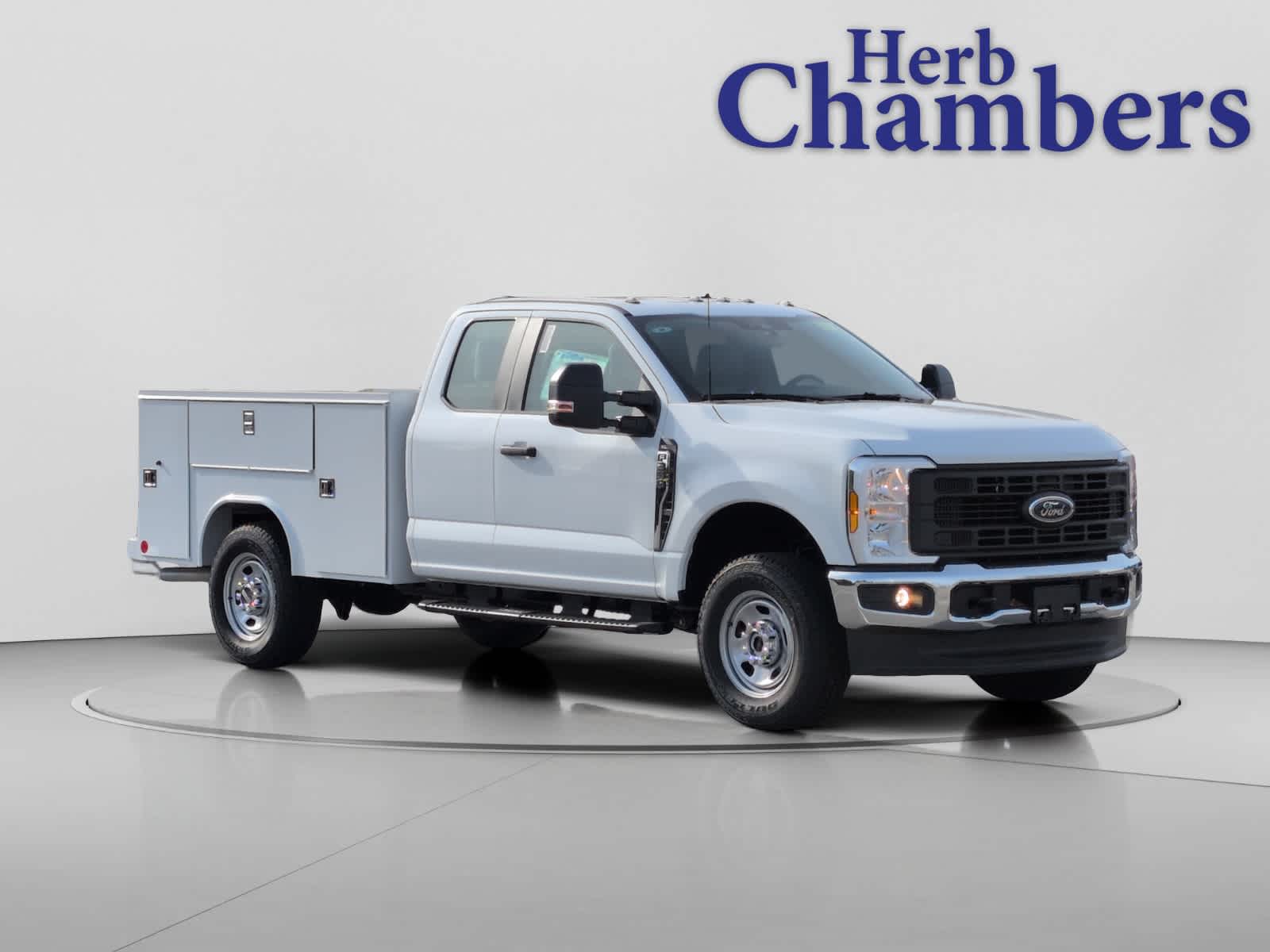 2025 Ford F-350 Super Duty XL's photo