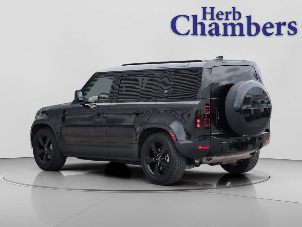 Used 2023 Land Rover Defender SE SUV