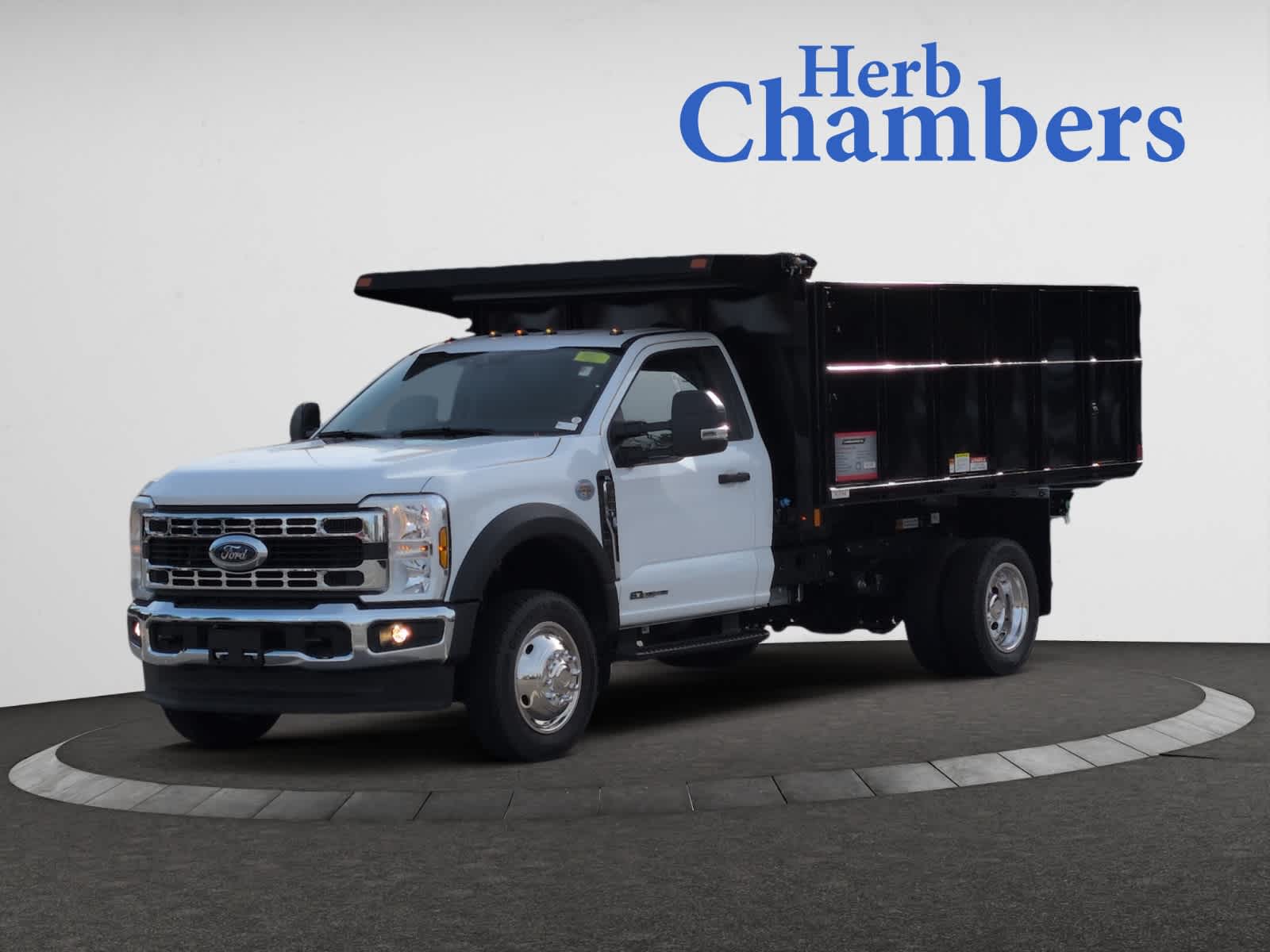 2025 Ford F-550 XL photo 2