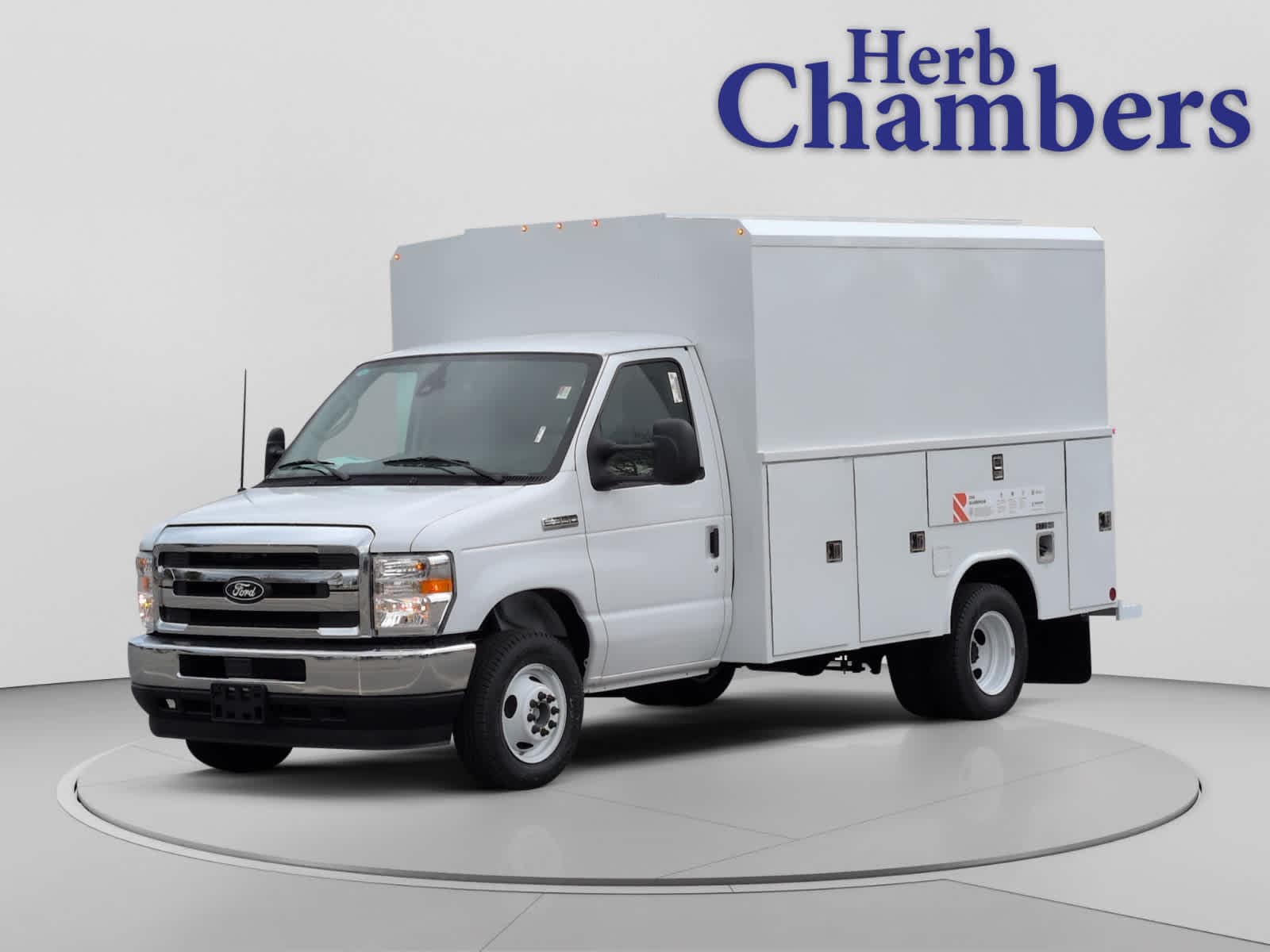 new 2026 Ford E-Series Cutaway car, priced at $73,408