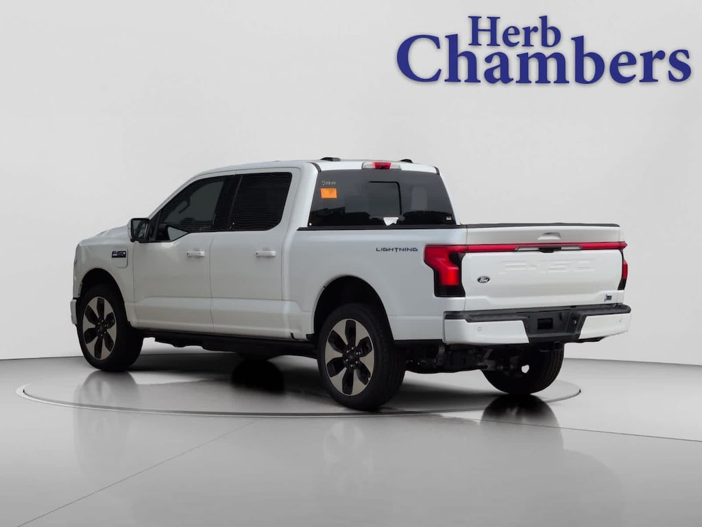 New 2025 Ford F-150 Lightning Platinum 4WD Supercrew 5.5 Box Truck SuperCrew Cab