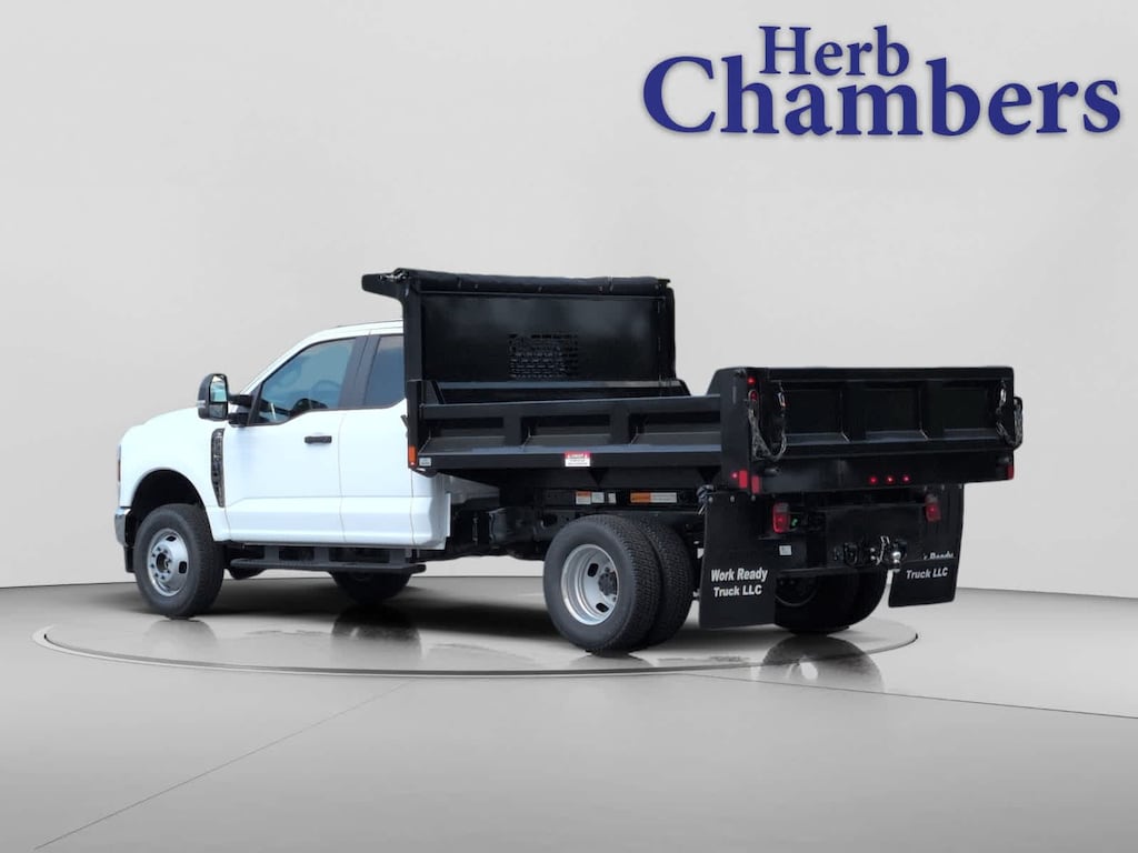 New 2026 Ford Super Duty F-350 DRW Chassis Cab XL 4WD Supercab 168 WB 60 CA Truck Super Cab