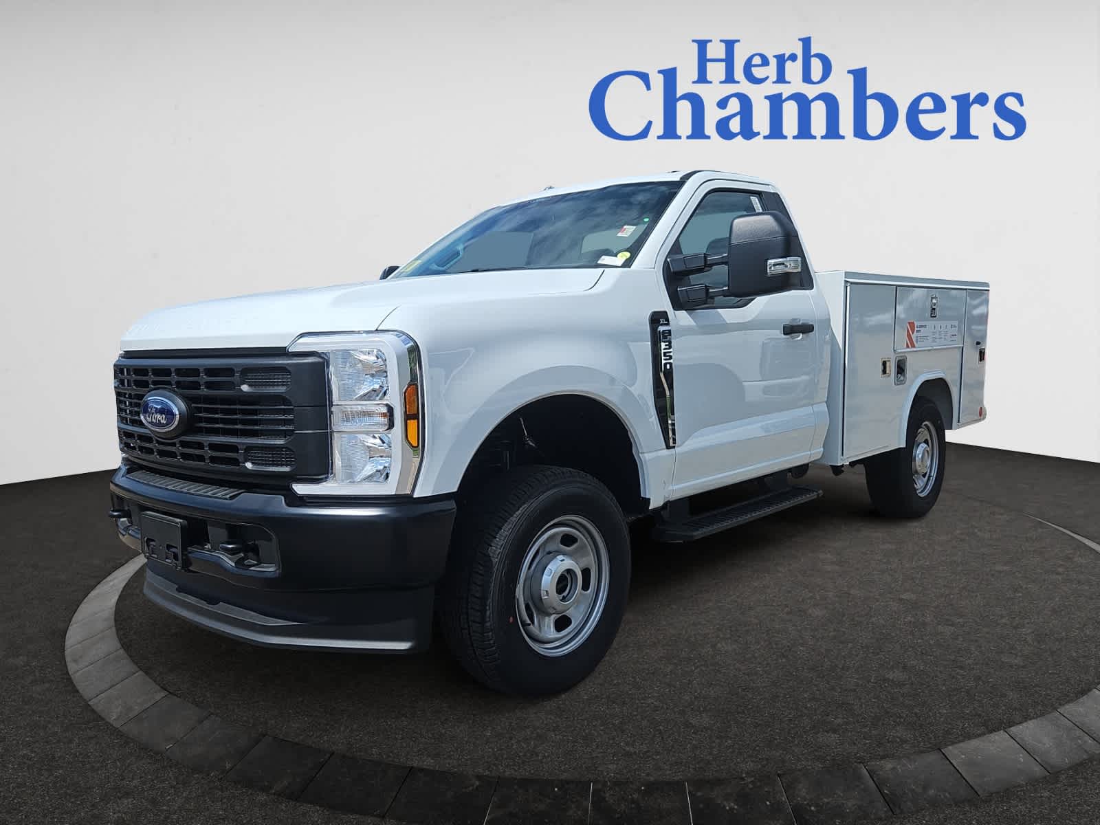 2025 Ford F-350 XL photo 4