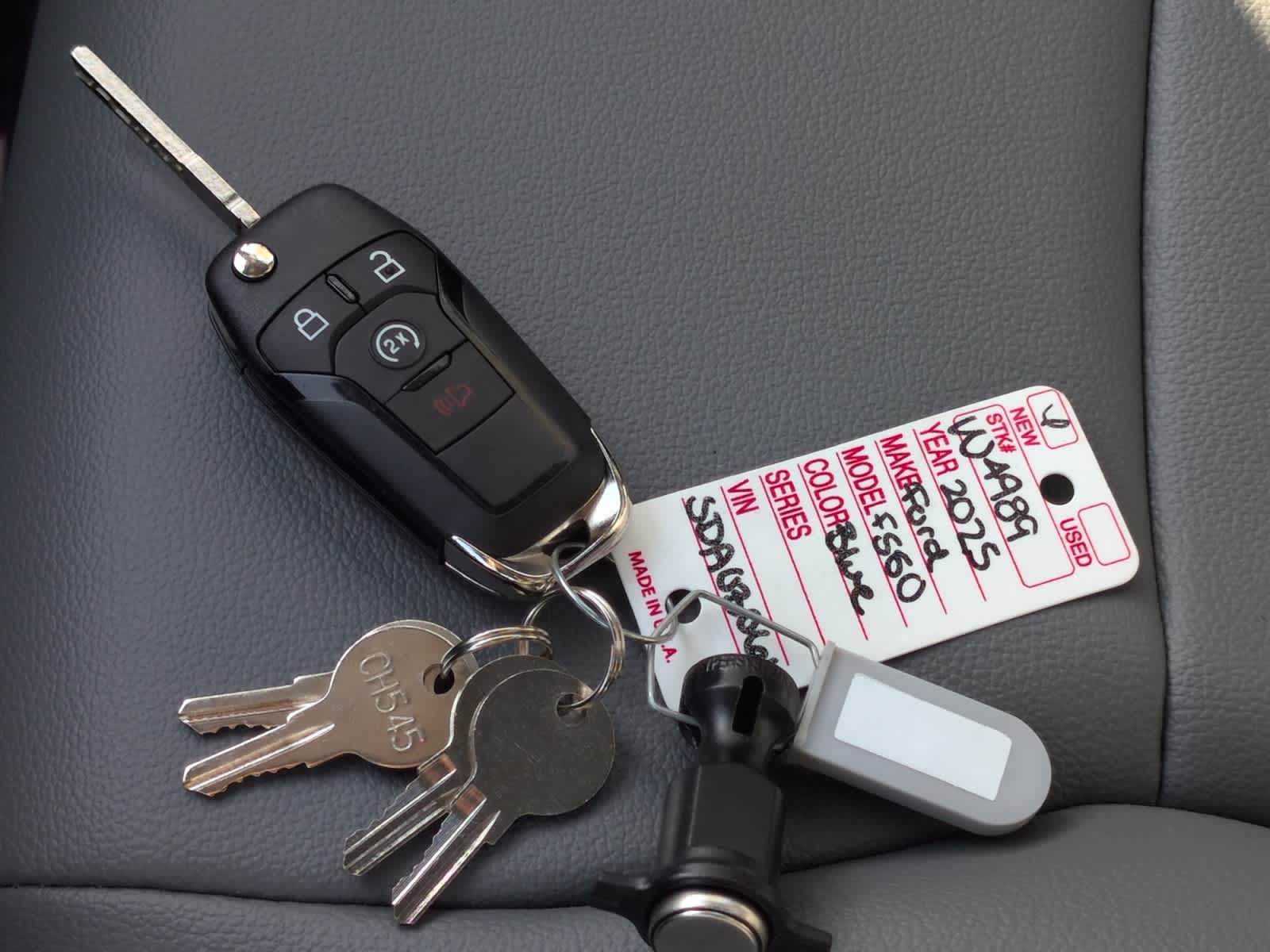 2025 Ford F-550 Super Duty Chassis Cab XL - Photo 28