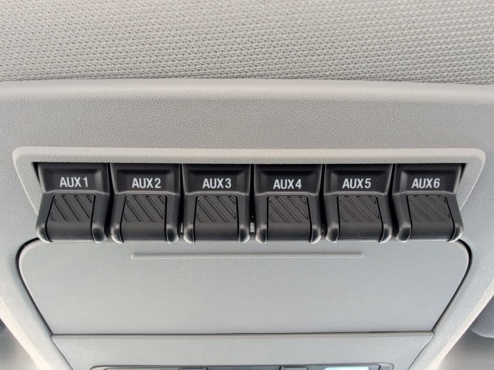 2025 Ford F-550 Super Duty Chassis Cab XL - Photo 24