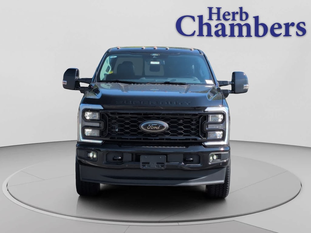 New 2026 Ford Super Duty F-350 SRW Lariat Truck Crew Cab