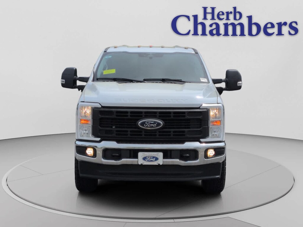 Used 2023 Ford F-350 XL 4WD Supercab 8 Box Truck Super Cab