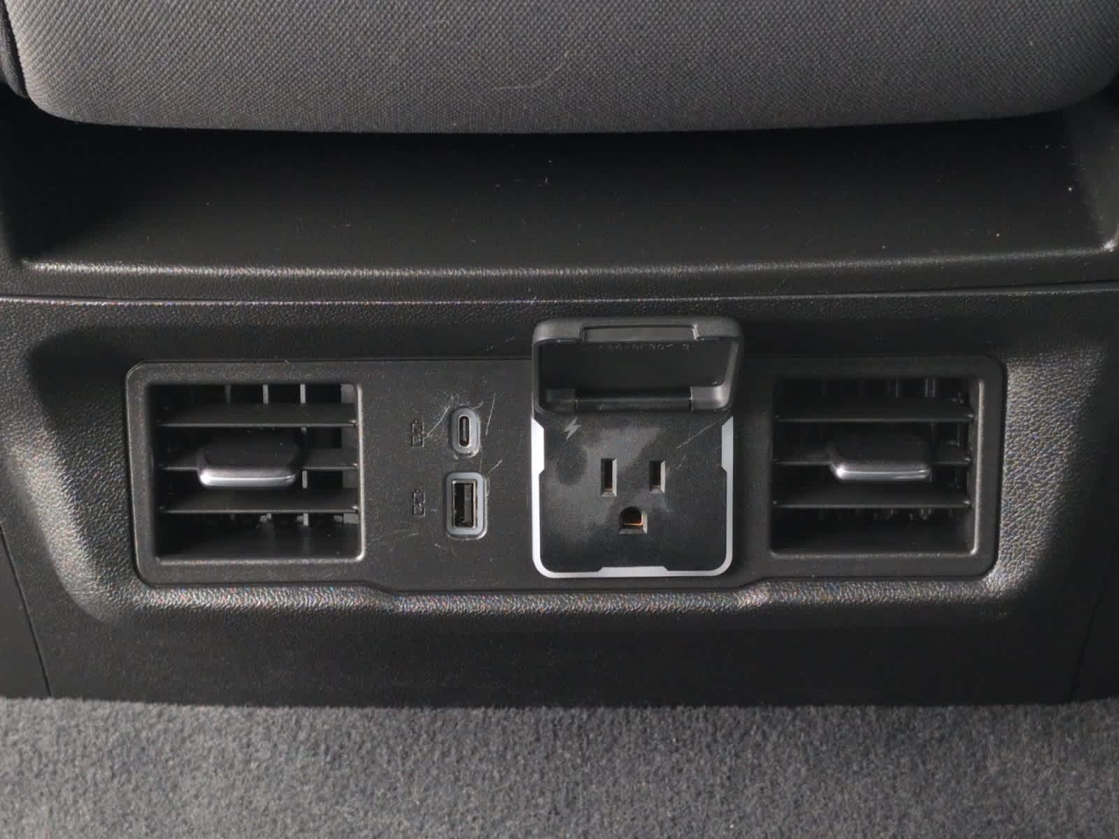 used 2024 GMC Sierra 1500 car, priced at $43,997