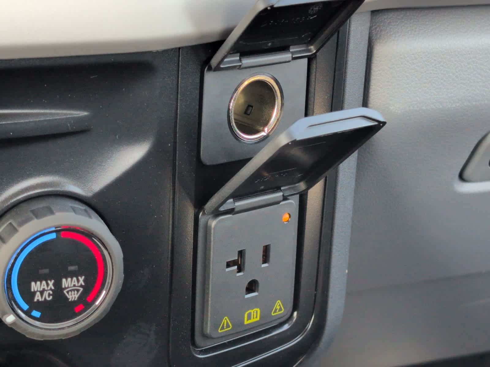 2025 Ford F-550 Super Duty Chassis Cab XL - Photo 21