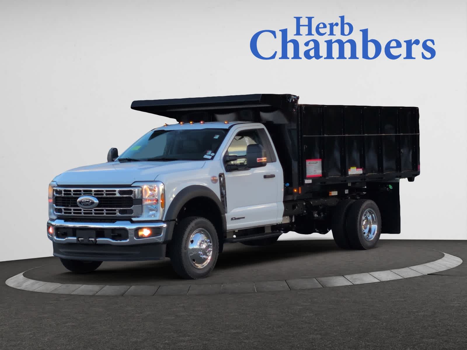 2025 Ford F-550 XL photo 2