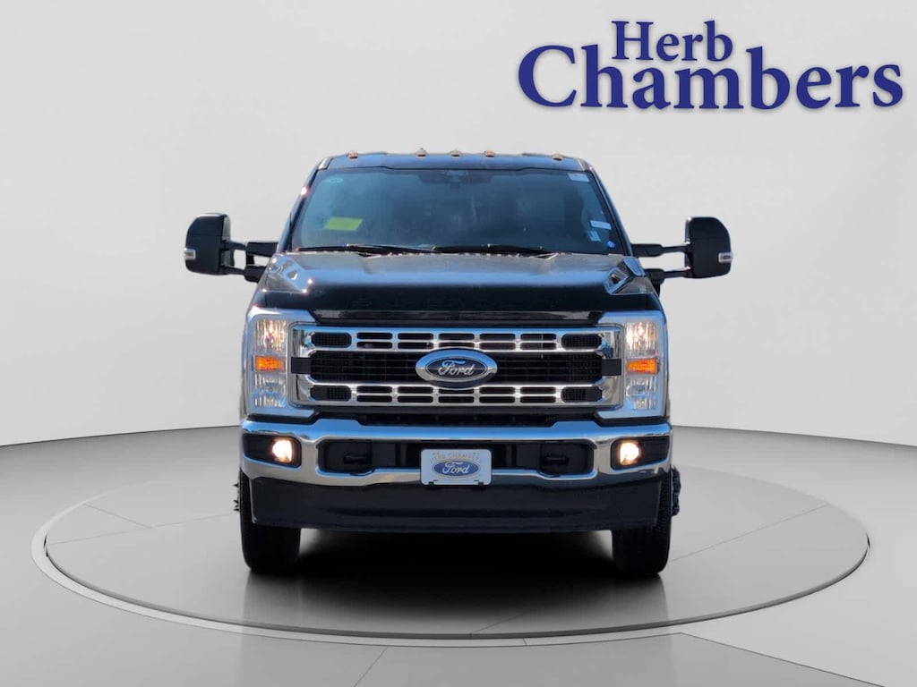 Used 2024 Ford F-350 Chassis XL 4WD Supercab 168 WB 60 CA Truck Super Cab