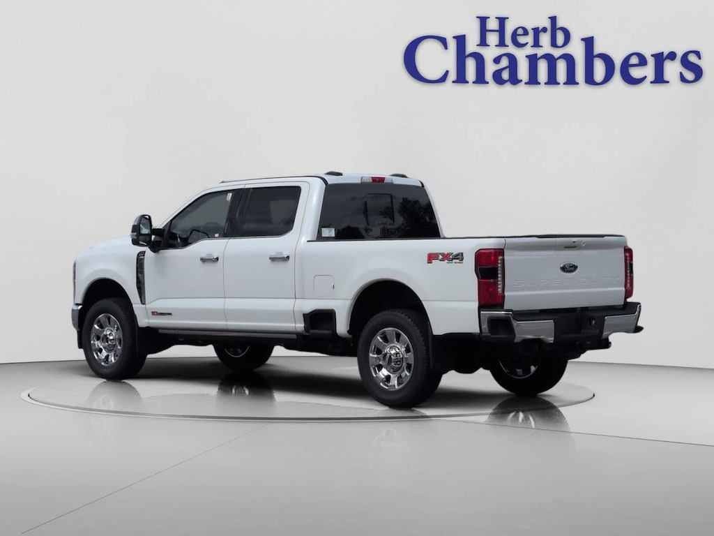 New 2026 Ford Super Duty F-350 SRW Lariat Truck Crew Cab