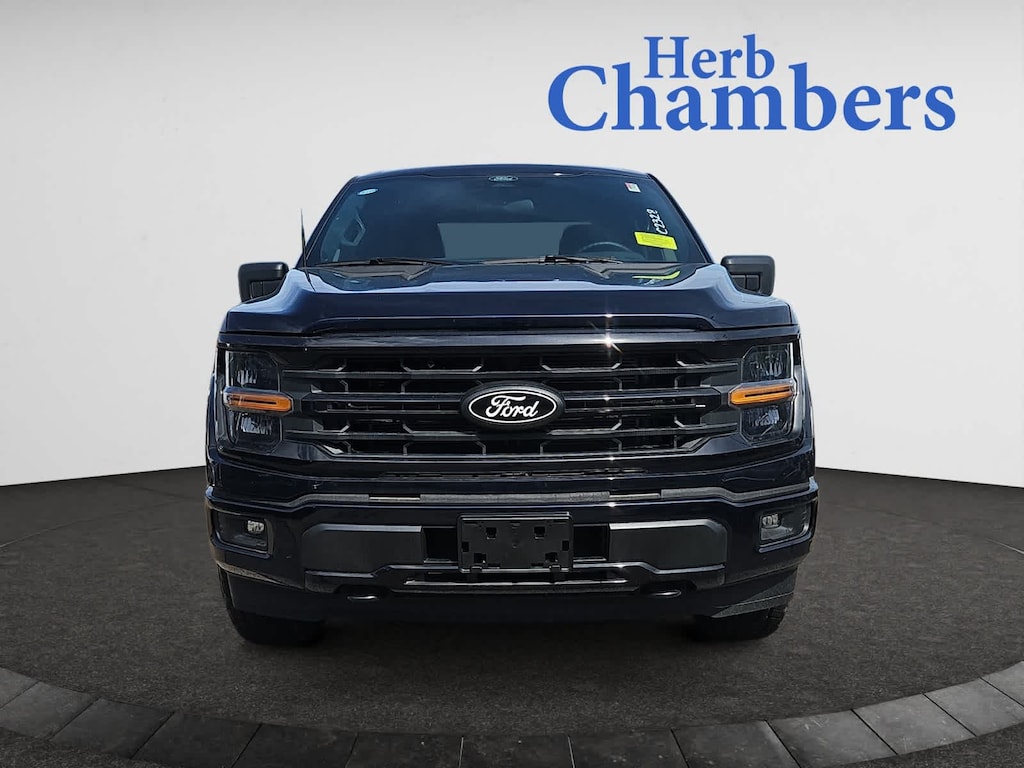New 2025 Ford F-150 XLT 4WD Supercrew 5.5 Box Truck SuperCrew Cab