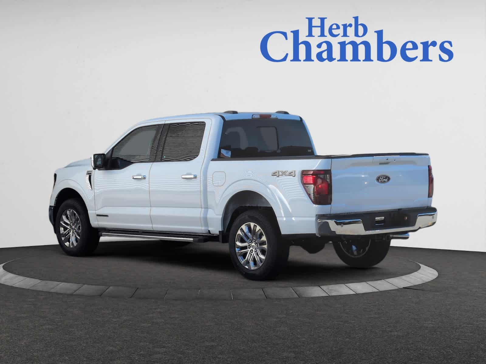 2025 Ford F-150 XLT photo 2