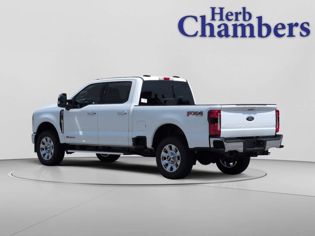 New 2026 Ford Super Duty F-350 SRW Lariat Truck Crew Cab