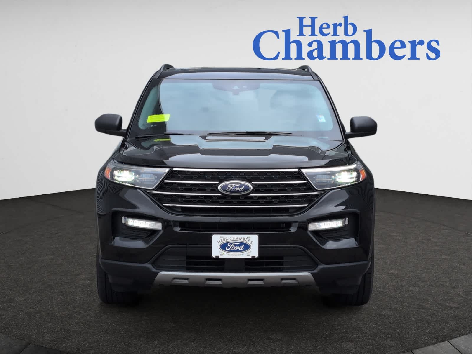 2022 Ford Explorer XLT photo 2