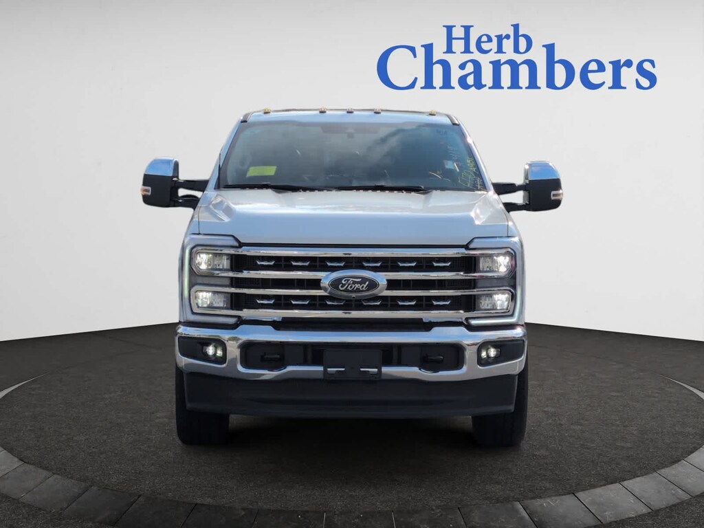 New 2026 Ford Super Duty F-350 SRW Lariat Truck Crew Cab