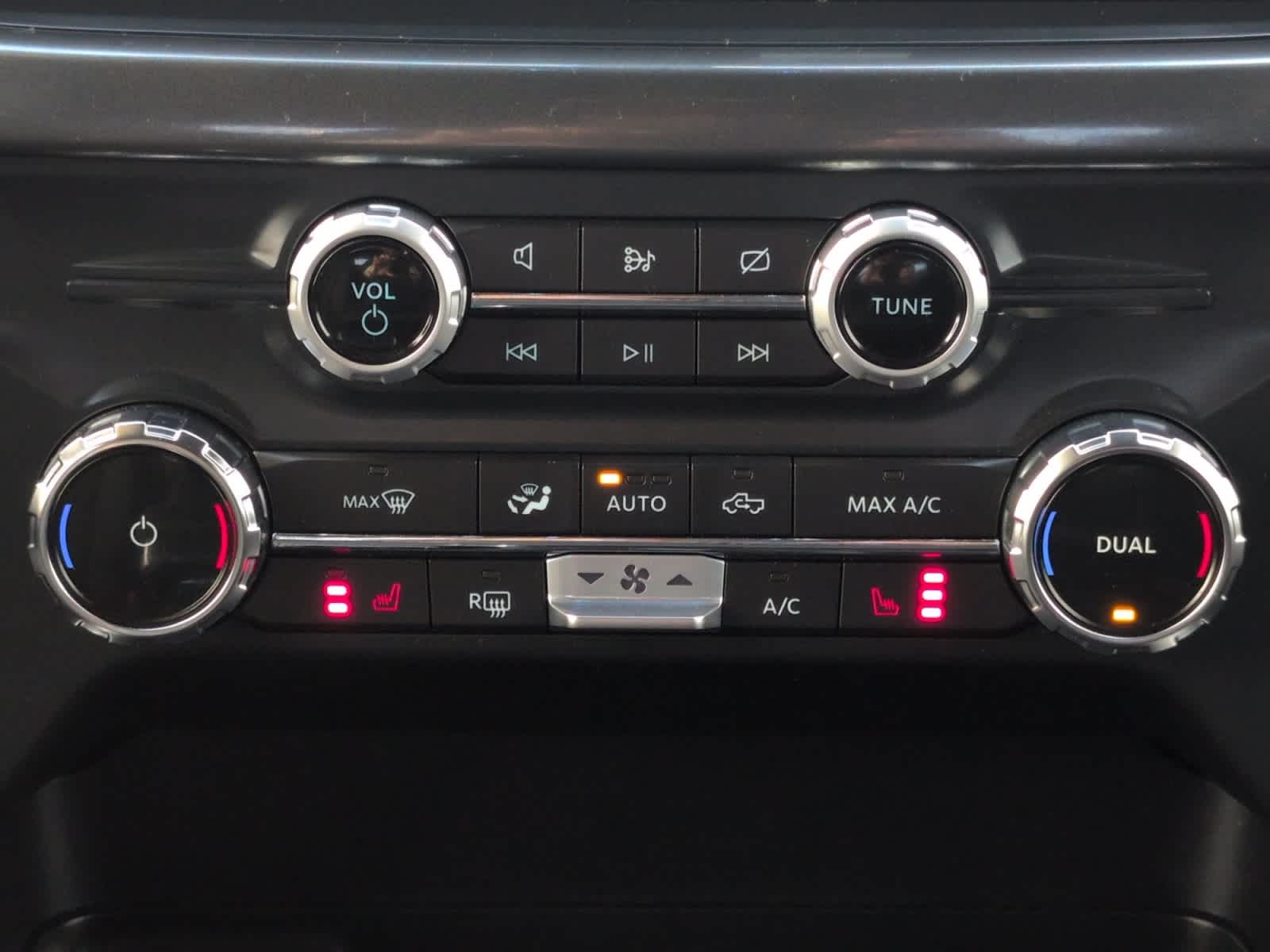 used 2022 Ford F-150 car, priced at $40,497