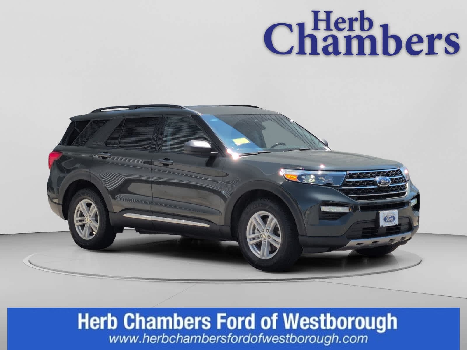 2023 Ford Explorer XLT 4WD's photo