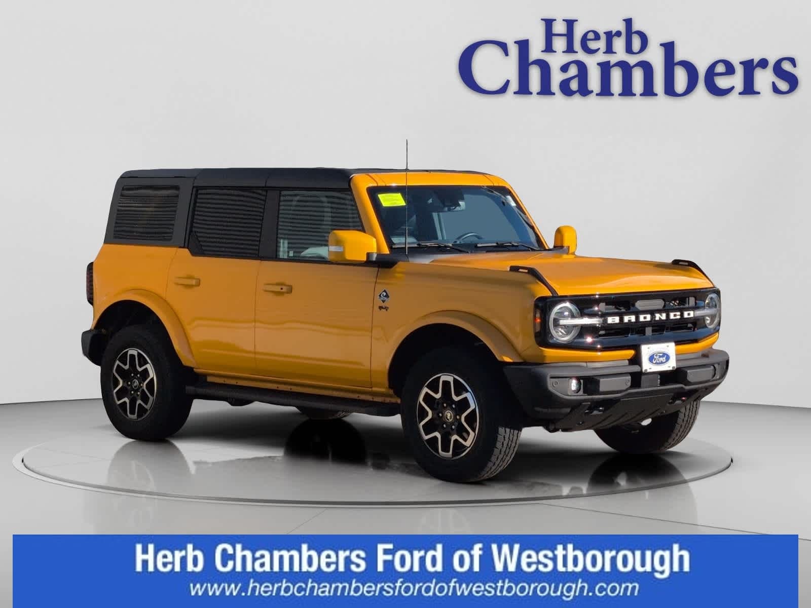 2022 Ford Bronco 4-Door Outer Banks's photo