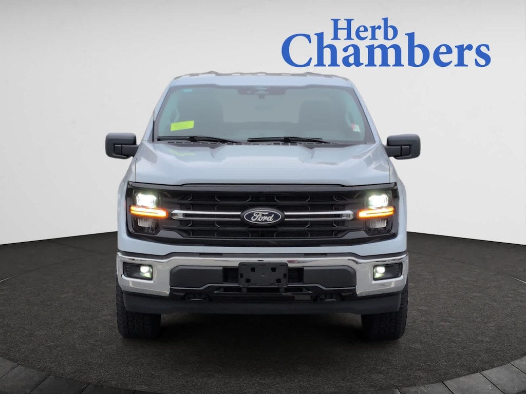 New 2025 Ford F-150 XLT 4WD Supercrew 5.5 Box Truck SuperCrew Cab