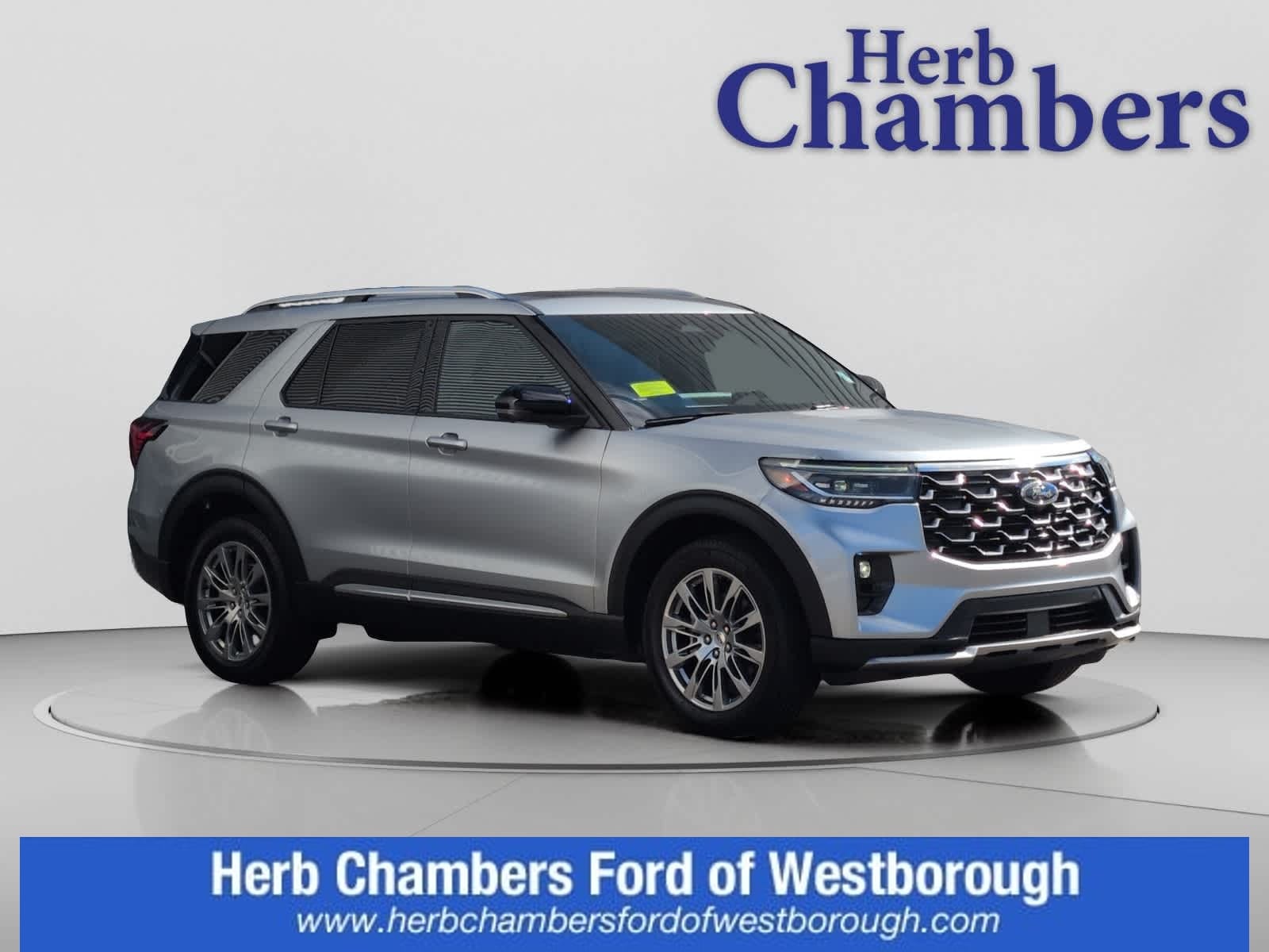 2025 Ford Explorer Platinum's photo