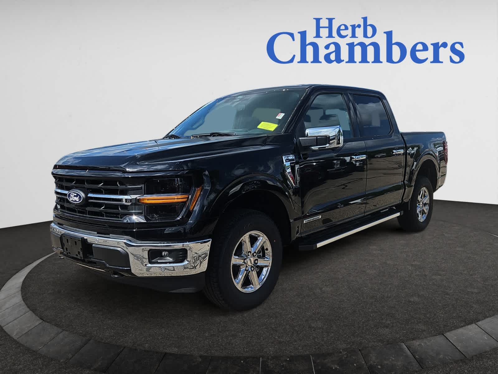 2025 Ford F-150 XLT photo 3