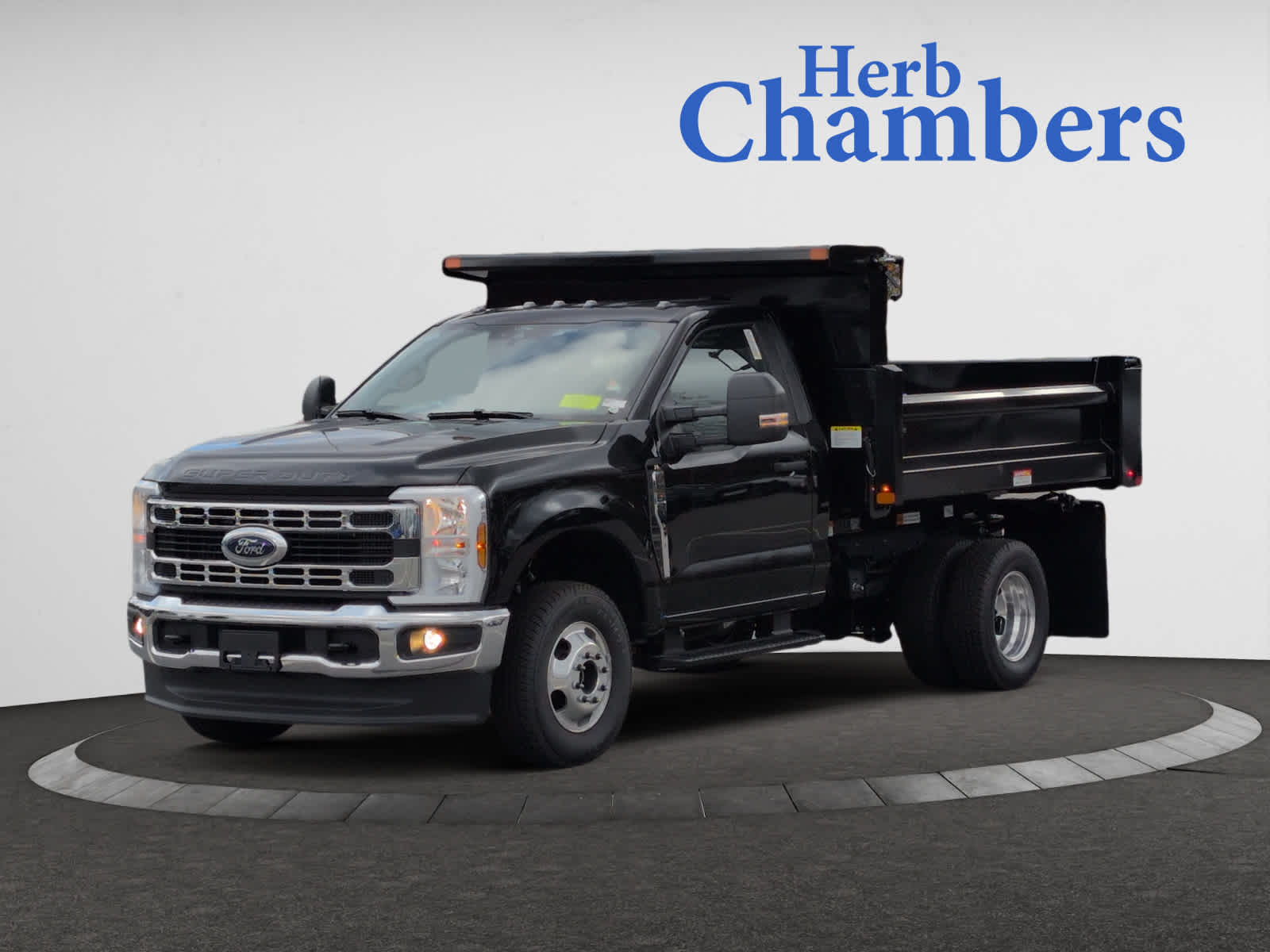 2025 Ford F-350 XL photo 4